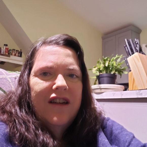 Profile Picture of Deborah Wiederhold (@debcw) on Poshmark