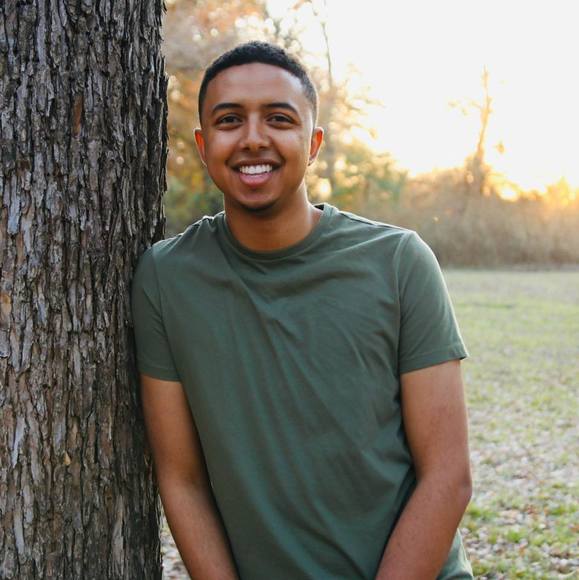 Profile Picture of Ahmed Salim (@moodyz14) on Poshmark