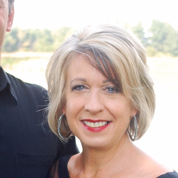 Profile Picture of Michele Sieren (@loverunningiowa) on Poshmark