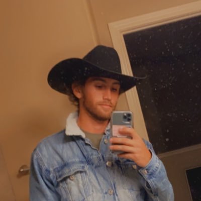 Profile Picture of Tyler Benner (@tybenn11) on Twitter