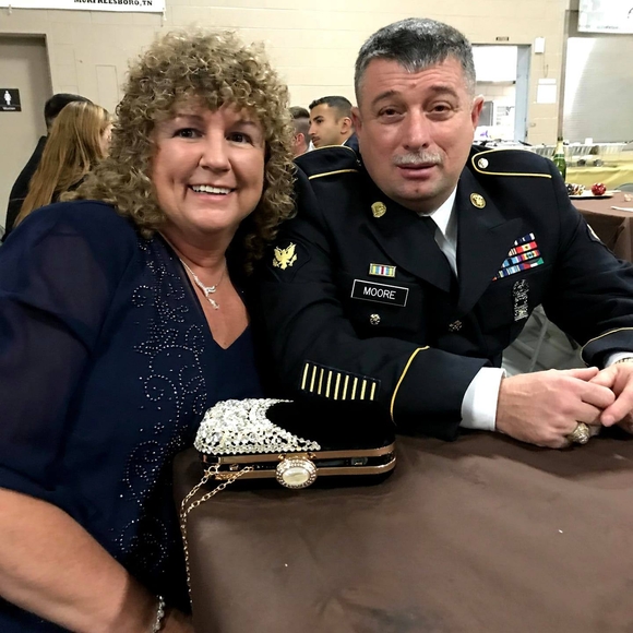 Profile Picture of Laurie Moore (@acura794) on Poshmark