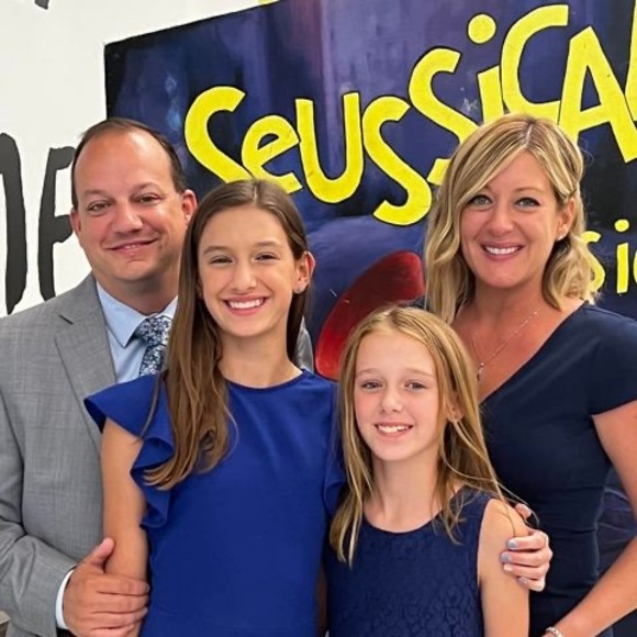 Profile Picture of Anthony Brazda (@anthonybrazda) on Poshmark