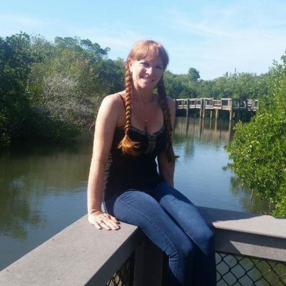 Profile Picture of Kimberly Newhouse (@1kimmirae) on Poshmark