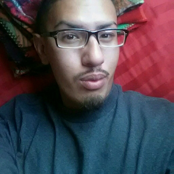 Profile Picture of Michael Minchaca (@mikeclos8214) on Poshmark