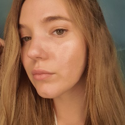 Profile Picture of Aria Blake (Ari_Hel) (@AriaBlakeOffici) on Twitter