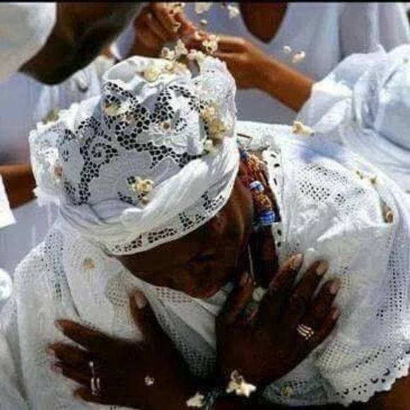 Profile Picture of Yria Hauffen (@poca1954) on Poshmark