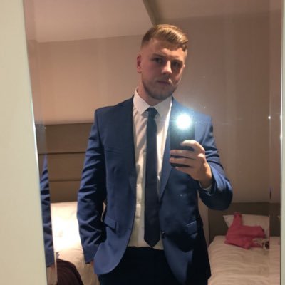 Profile Picture of Chris Yale (@ChrisYalee) on Twitter