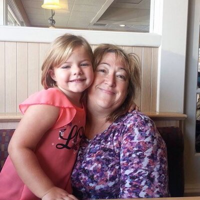 Profile Picture of Kim Barnhart (@kim_barnhart) on Twitter