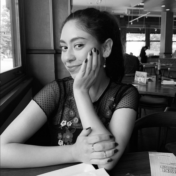 Giselle Rivas - Poshmark Profile Picture of Giselle Rivas (@littlelostelle) on Poshmark