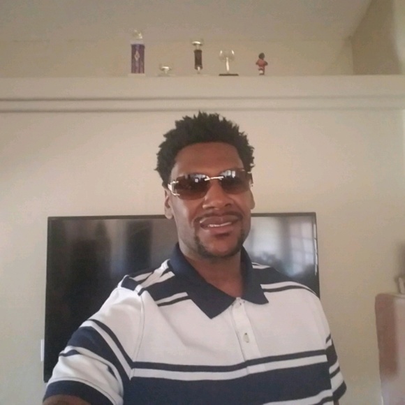 Profile Picture of Raymond Figgs (@slimguy493) on Poshmark