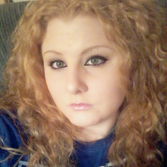 Profile Picture of Jessica Kirby (@gingerkookie) on Poshmark