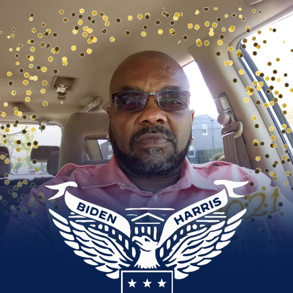 Profile Picture of Curtis Crump (@curtiscrump60) on Poshmark