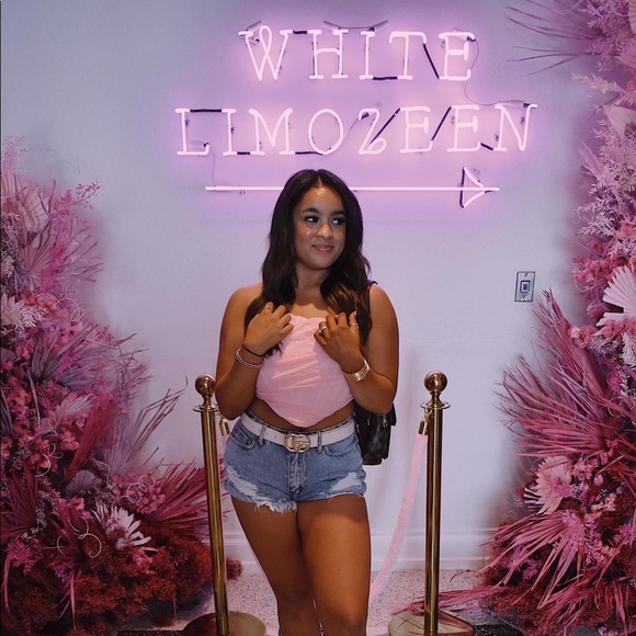 Alexis Redman - Poshmark Profile Picture of Alexis Redman (@alexis_redman1) on Poshmark