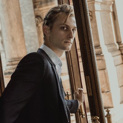 Profile Picture of Victor H (@VictorHanna1) on Twitter