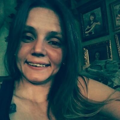 Profile Picture of Lori Lynn Eversole (@lynn_eversole) on Twitter