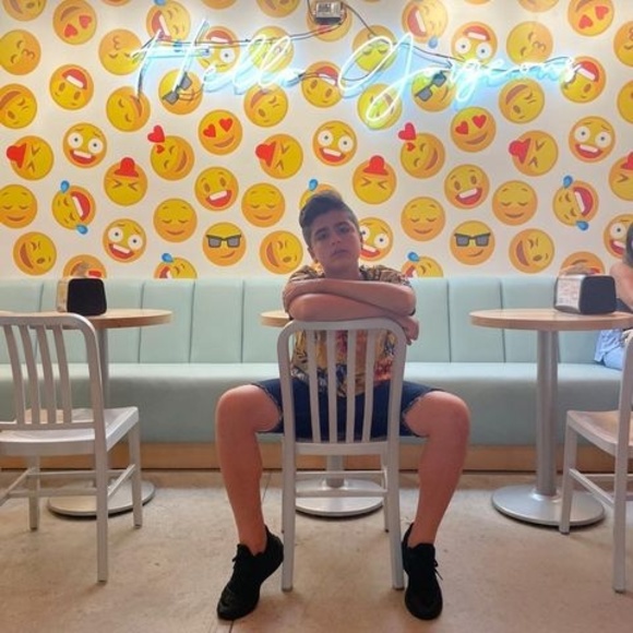 Profile Picture of Andy Rojas (@andyrojas124) on Poshmark