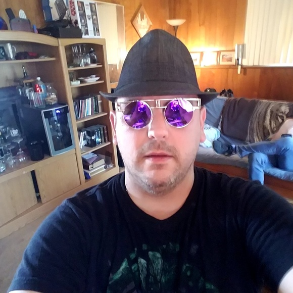 Profile Picture of Chris Pugh (@djbud1313) on Poshmark
