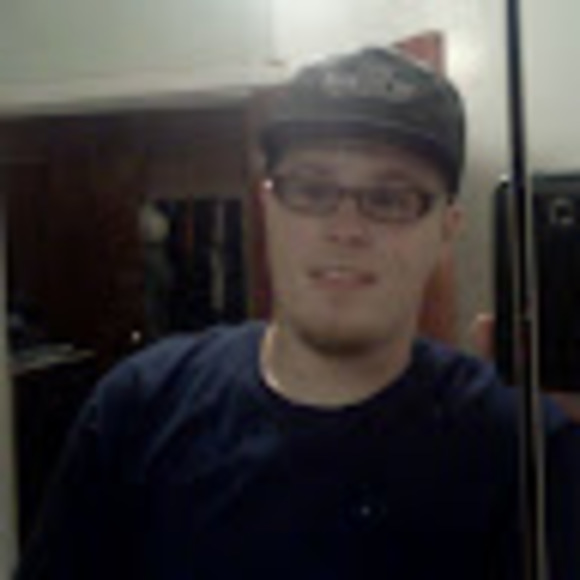 Profile Picture of John Strader (@dubvisionz89) on Poshmark