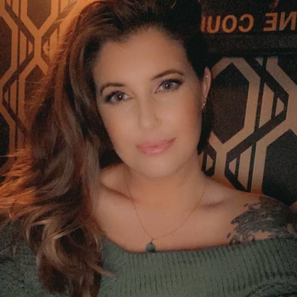 Profile Picture of Shaunna Heath (@sheath88) on Poshmark
