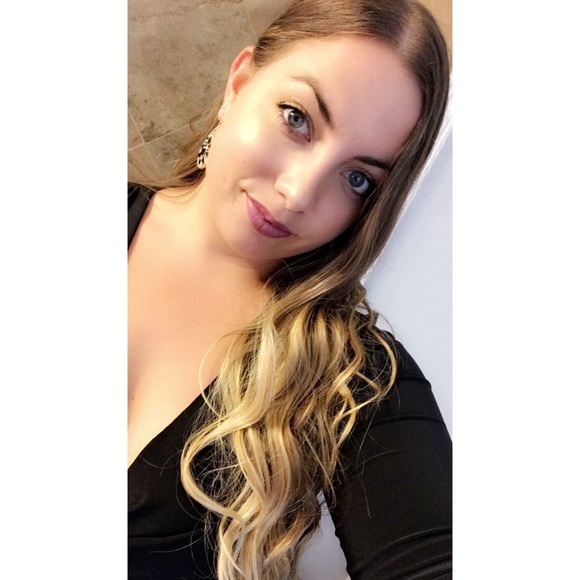 Profile Picture of Danica Rasicci (@danicarasicci) on Poshmark