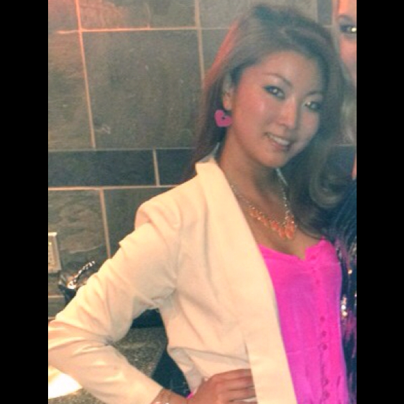Profile Picture of Soojin Kyle (@sooj88) on Poshmark