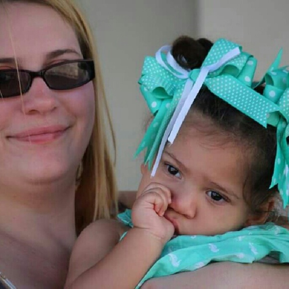 Profile Picture of Sky Burt (@skybow1990) on Poshmark