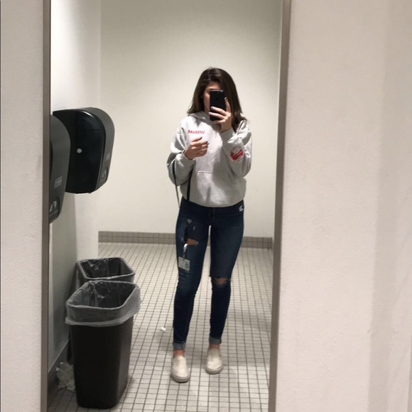 Profile Picture of Jesse Grawunder (@jesseg15243) on Poshmark