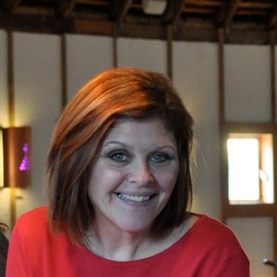 Profile Picture of Debra Barry (@PhotoBugDeb) on Twitter