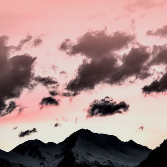 Profile Picture of David Avalos llamas (@clifford96d) on Poshmark