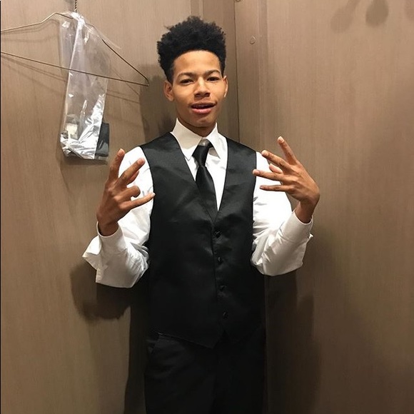 Profile Picture of Michael Otey (@bmg_mike) on Poshmark