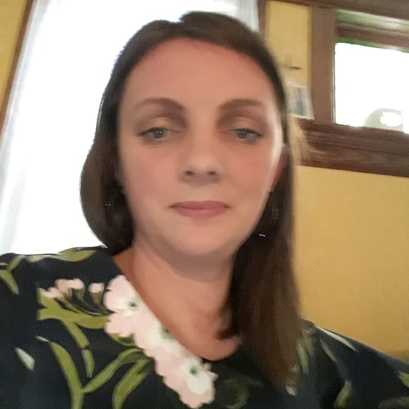 Profile Picture of Grace Olchowy (@graceolchowy) on Poshmark