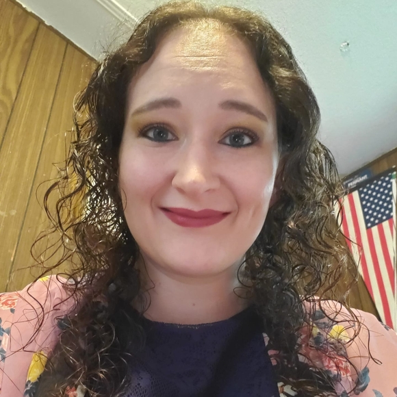 Profile Picture of Rhesa Sheffield (@hisgirl94) on Poshmark