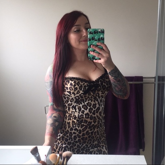 Profile Picture of Natalie Jarred (@natjarres) on Poshmark