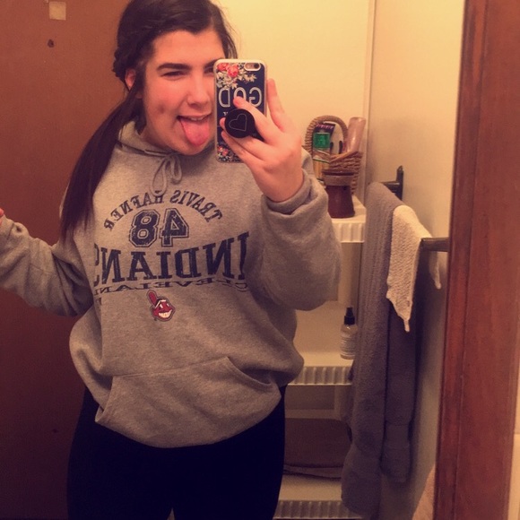 Keelyn Sweazey - Poshmark Profile Picture of Keelyn Sweazey (@ksweazeyy) on Poshmark