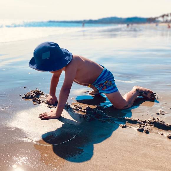 Profile Picture of Vivian Choi (@waisuenchoi) on Poshmark