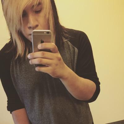 Gerald (Tony) Melgar - Twitter Profile Picture of Gerald (Tony) Melgar (@Blonde_Gutarist) on Twitter