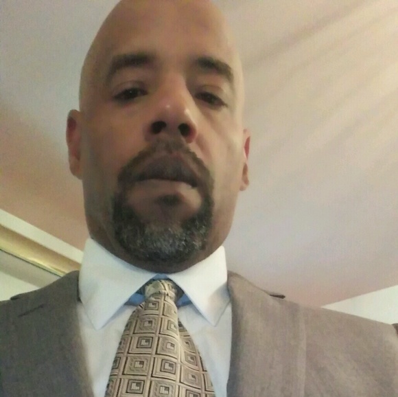 Profile Picture of Michael Cunningham (@mcunni9) on Poshmark