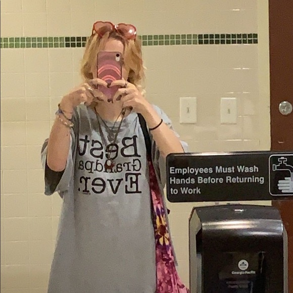 Profile Picture of Hannah Murray (@hannahmrry) on Poshmark