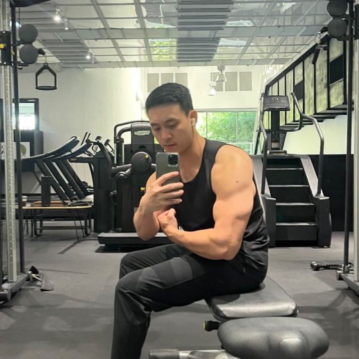 Profile Picture of jun Feng (@jun.feng24) on Tiktok