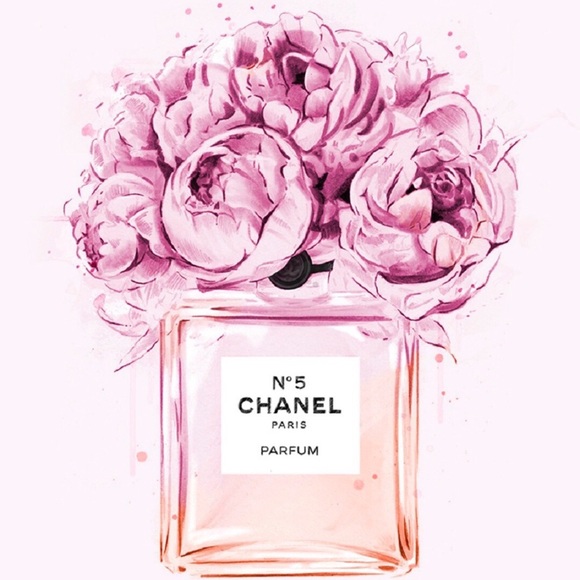 Profile Picture of Alexandra Kerr (@alexandrakmm) on Poshmark