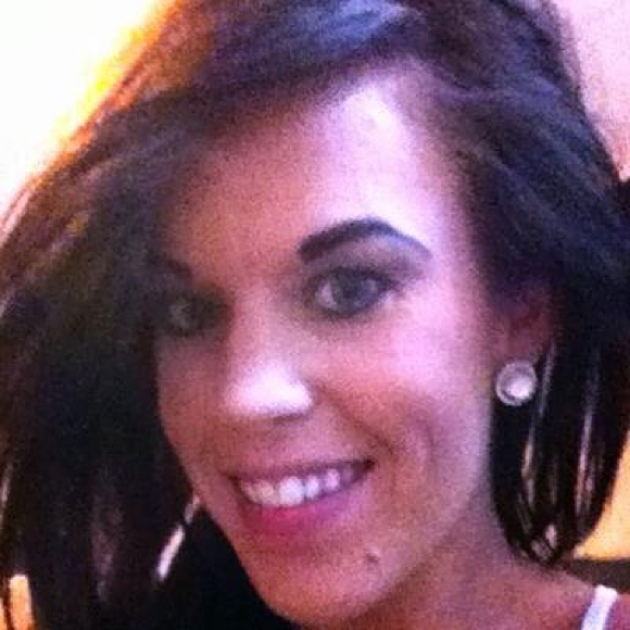 Profile Picture of Alicia Riesenbeck (@aliries79) on Poshmark