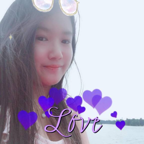 Profile Picture of Min yi Yang (@sally2188) on Poshmark