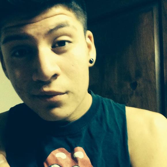 Profile Picture of Fernando Recendez (@feenando) on Poshmark