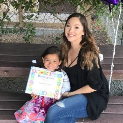 Profile Picture of Bianca Velez (@TmobileBee) on Twitter