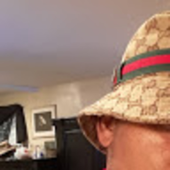 Profile Picture of Ernest Jones (@ernestjones437) on Poshmark