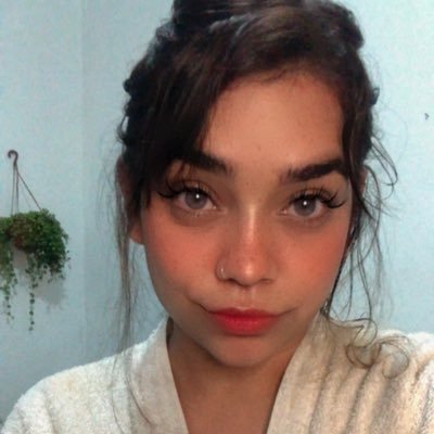 Profile Picture of Gabriella Ribeiro (@gabiribeiiro) on Twitter