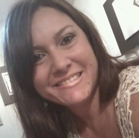 Profile Picture of Aline Umpierres coelho rocha (@aline_u) on Poshmark