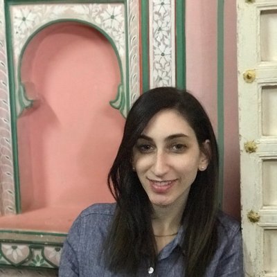 Profile Picture of Navah Rosenbaum (@ThatsBaum) on Twitter