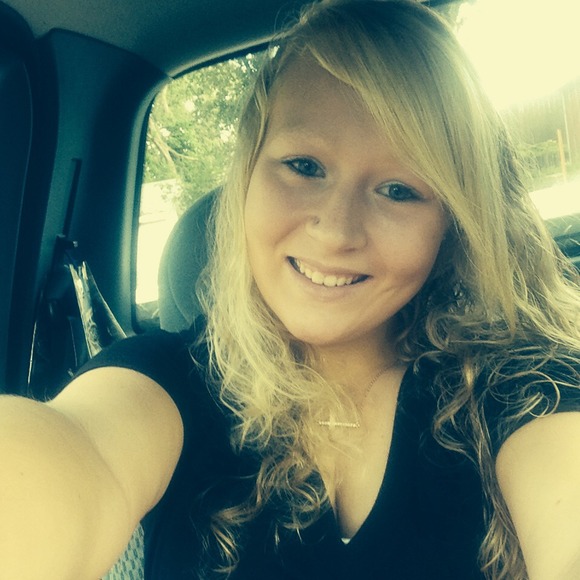 Justine Brammer - Poshmark Profile Picture of Justine Brammer (@15jbrammer) on Poshmark