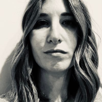 Profile Picture of Rachel Fox (@rachelfoxwrites) on Twitter